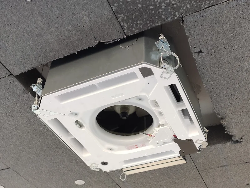 impianto-di-condizionamento-con-split-a-parete-reggio-emilia